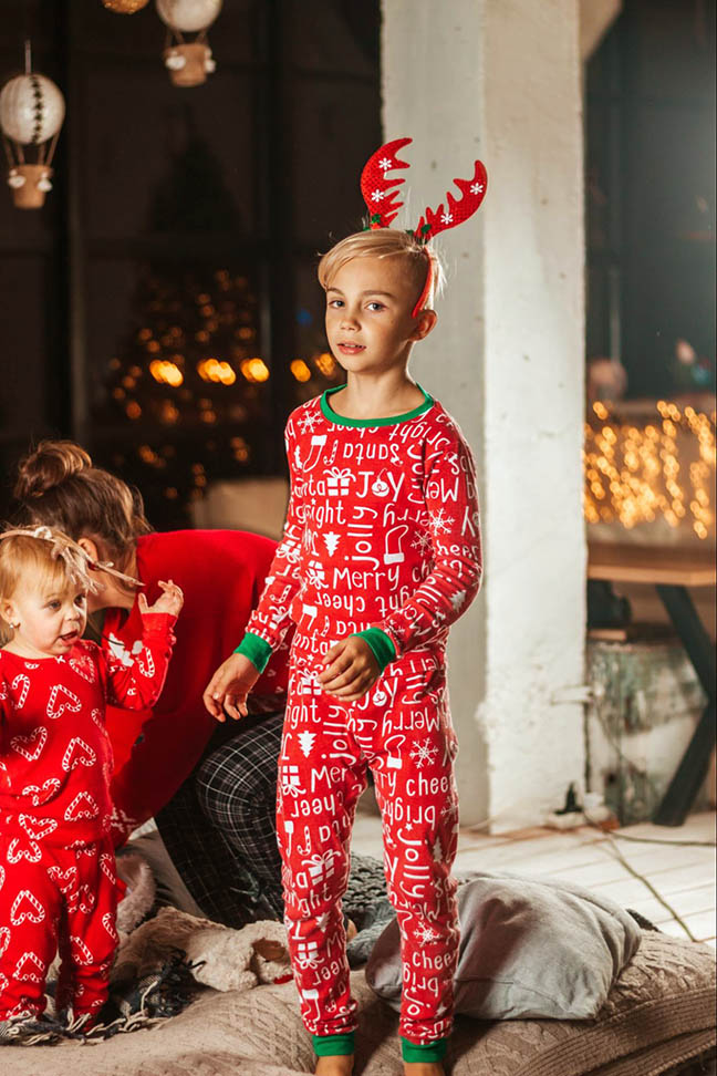 how to choose christmas pajamas for kids